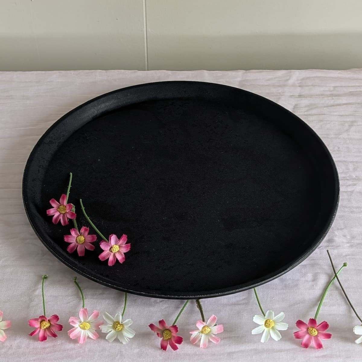 Black Round Non-Slip Serving Tray