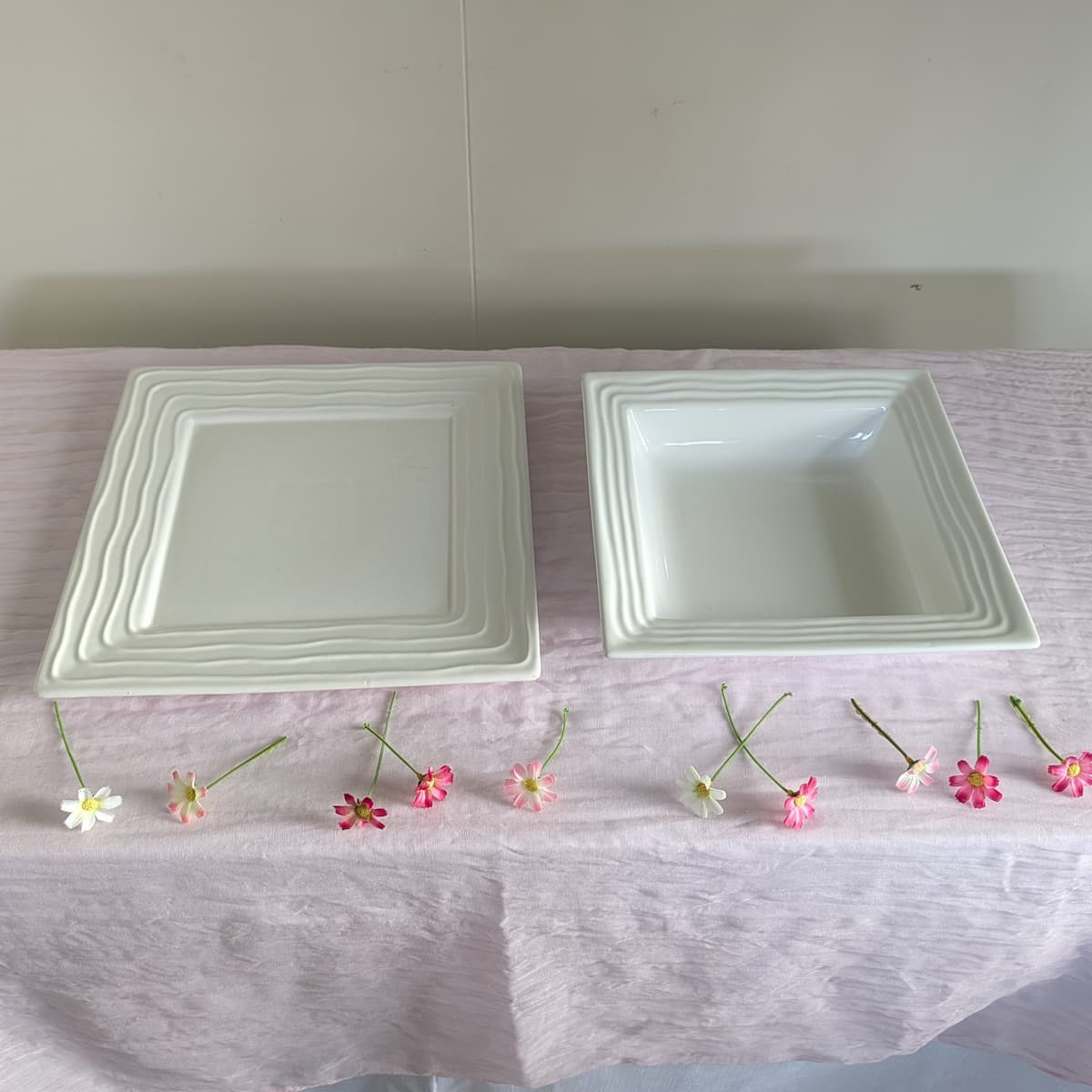 Ribbed Porcelain Square Serving Set